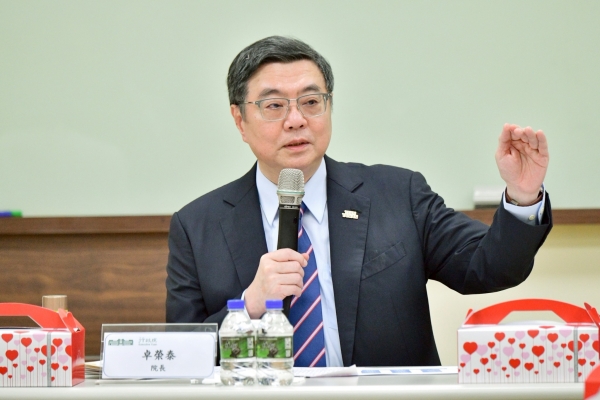 高雄航太產業座談會上，行政院長卓榮泰強調高科技精密製造實力，助力臺灣競逐太空領域
