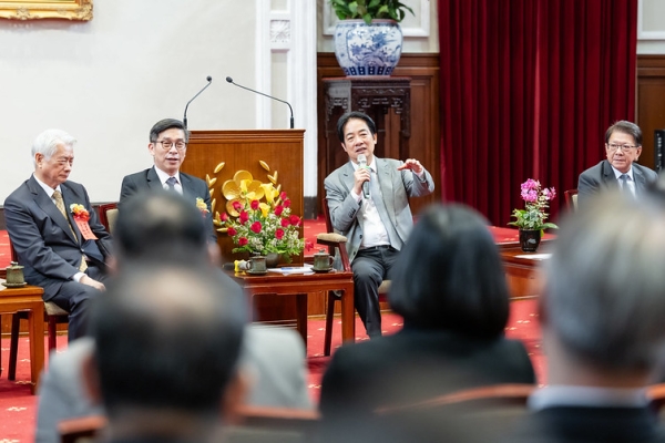 面對AI浪潮與全球競爭　總統賴清德接見國家建築金質獎、玉山獎得獎代表　喊話公私合作升級臺灣品牌