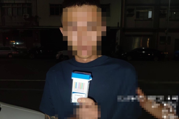 高雄男毒駕「睡死」路中央！「警叫不醒」座椅驚見愷他命