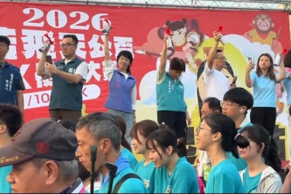 嘉義縣第8屆朴子跑若飛天公盃熱鬧開跑  地方發展不是選舉口號，不希望黃金十年是騙局