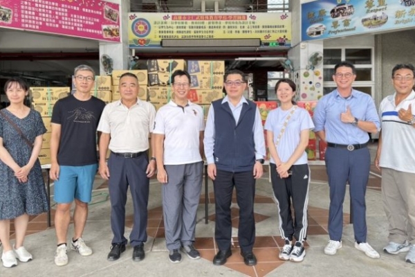 中秋送暖進校園　中油大林煉油廠關懷仁武特教學校